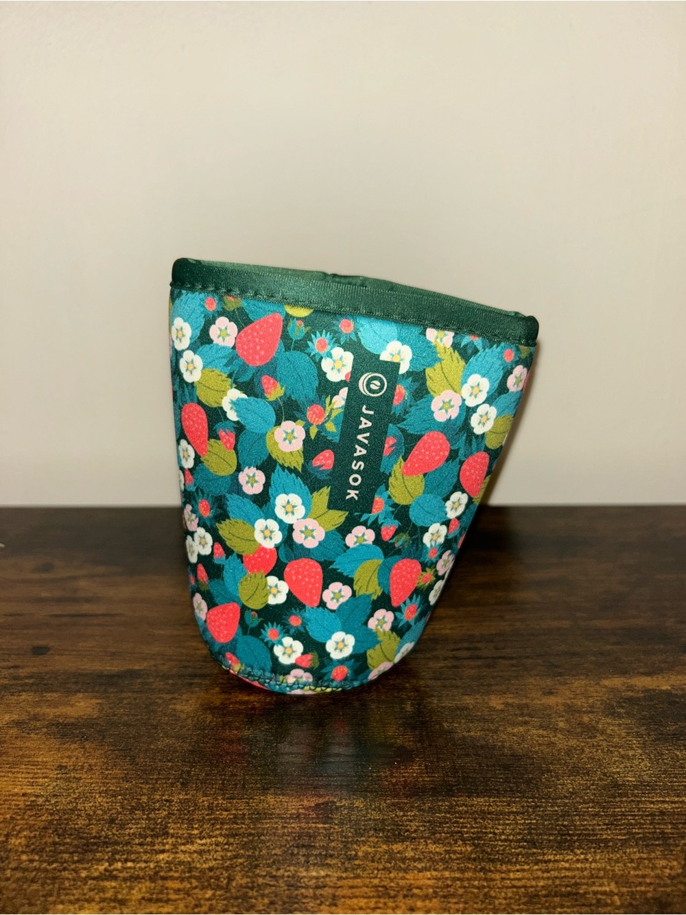 Javasok Floral Strawberry Cup Sleeve - Medium Size